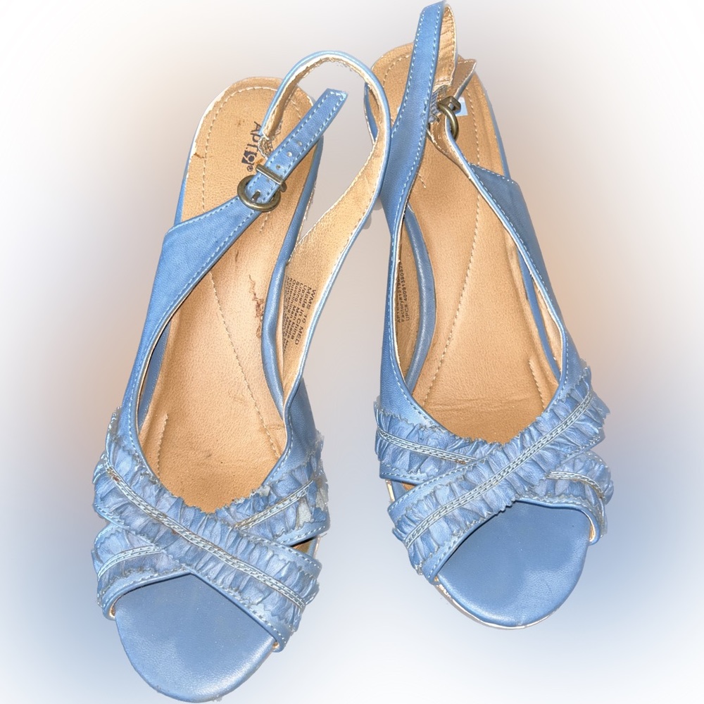 Blue leather strap heel size 10